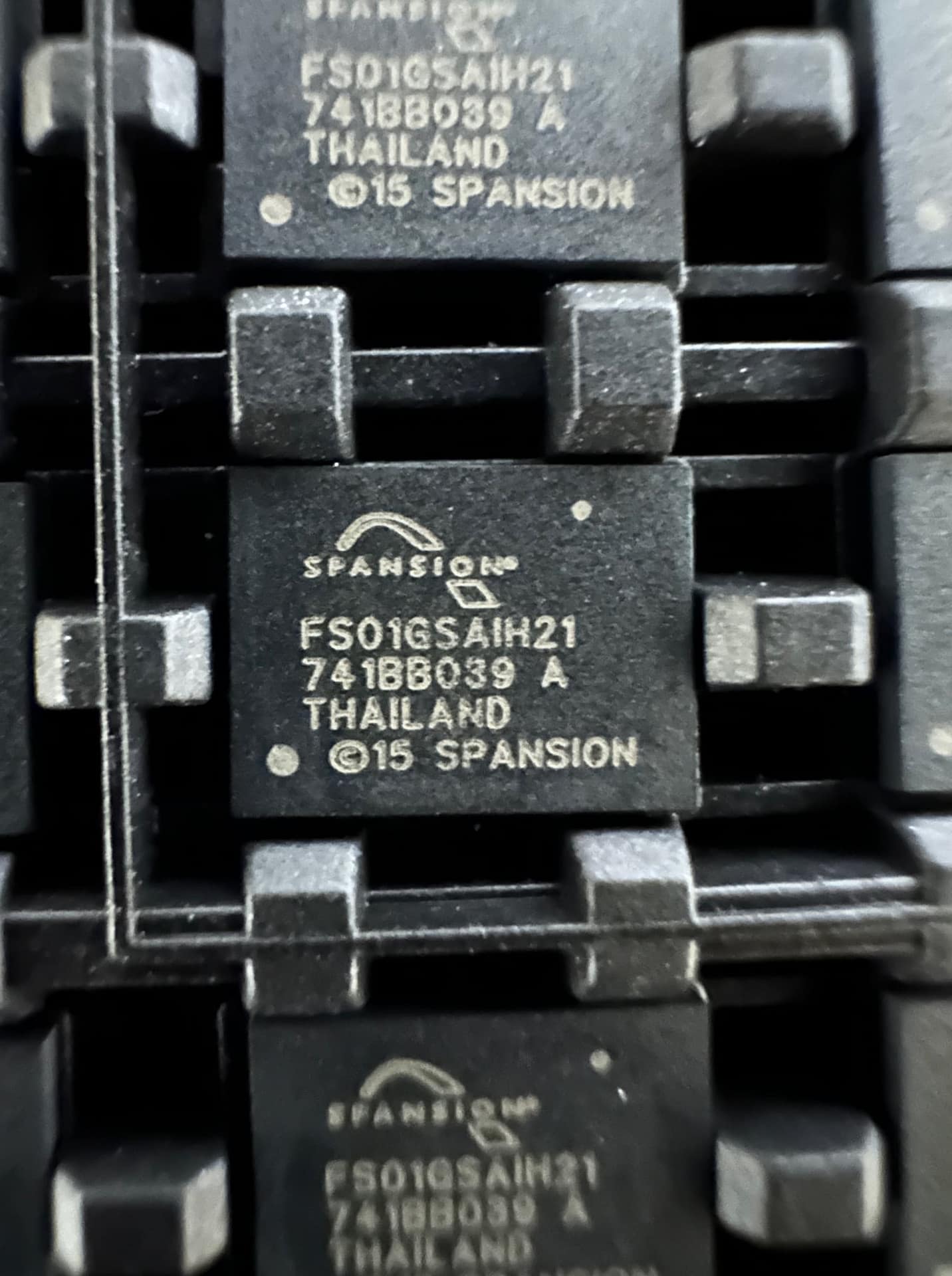 S70FS01GSAGBHI210 - Cyndtek